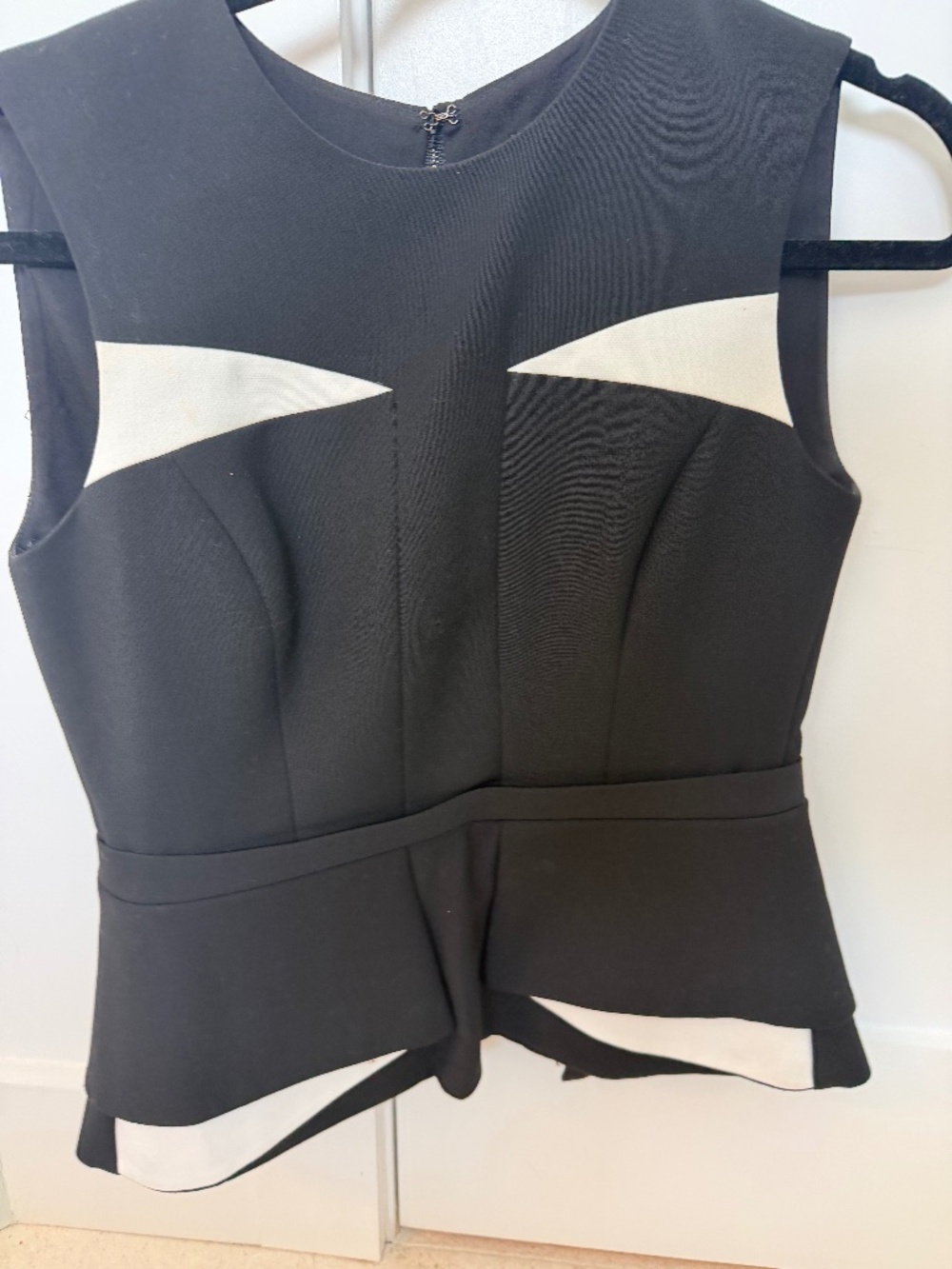 Sleeveless vest